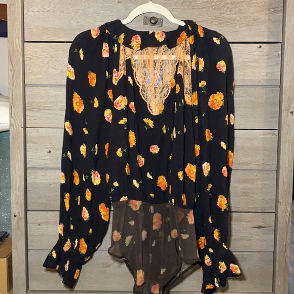❌SOLD❌Free People Poppy Printed Bodysuit Medium - Picture 5 of 5